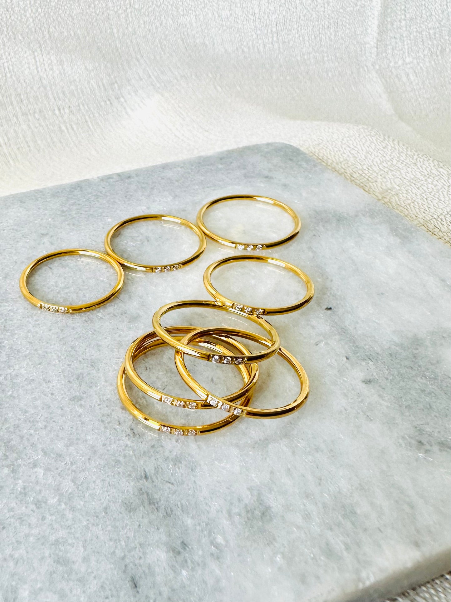 Ultra thin 3 stones ring #R0001