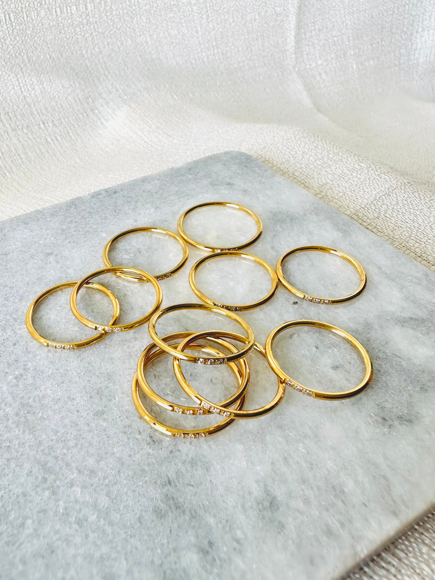Ultra thin 3 stones ring #R0001