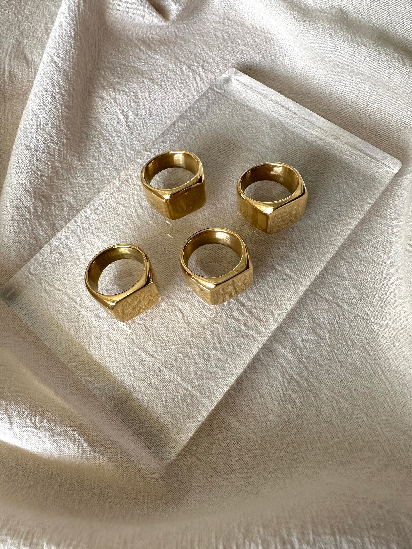 Square flat top ring #R0009