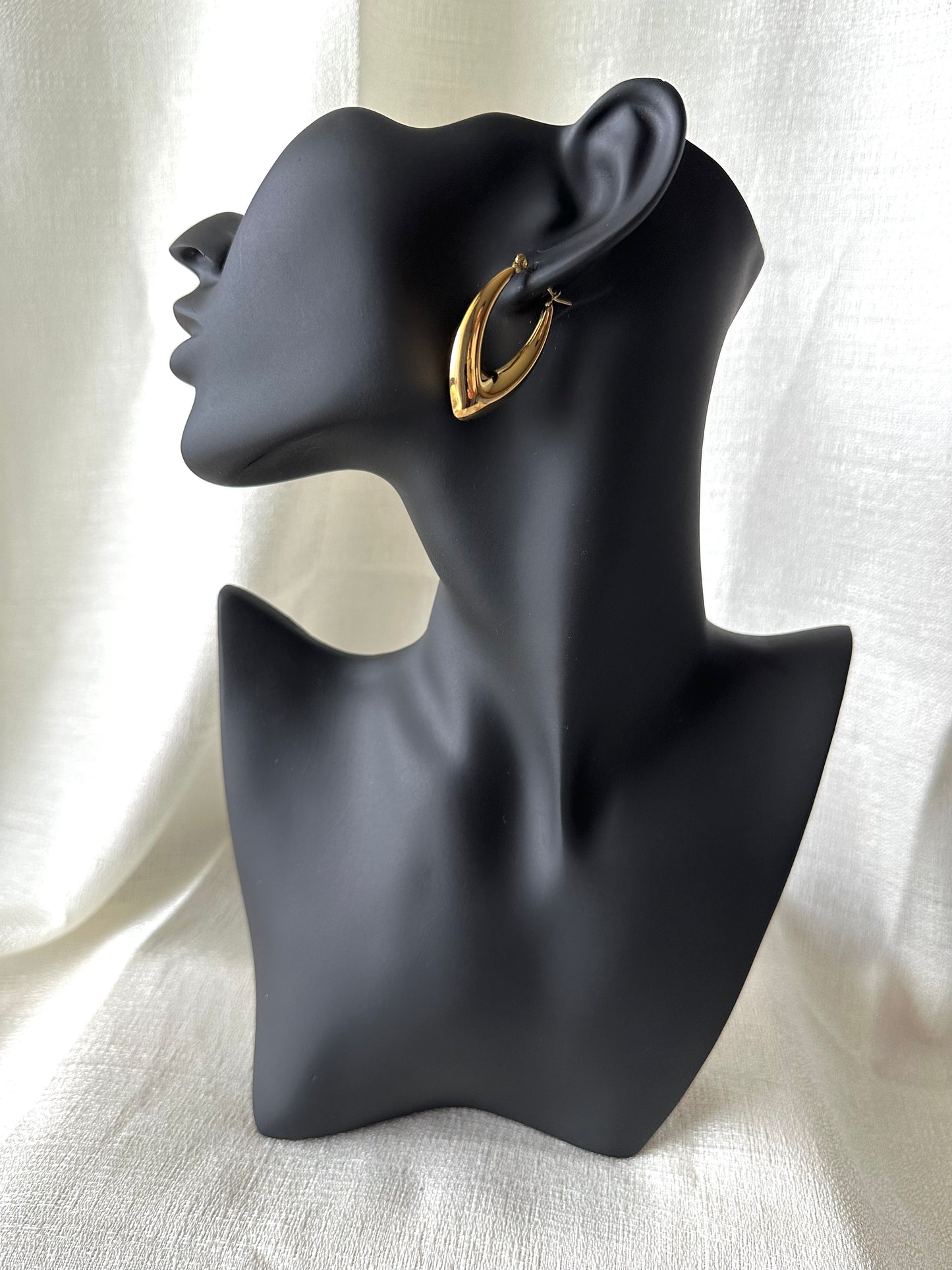 Chunky V shaped hoop earrings #E0004