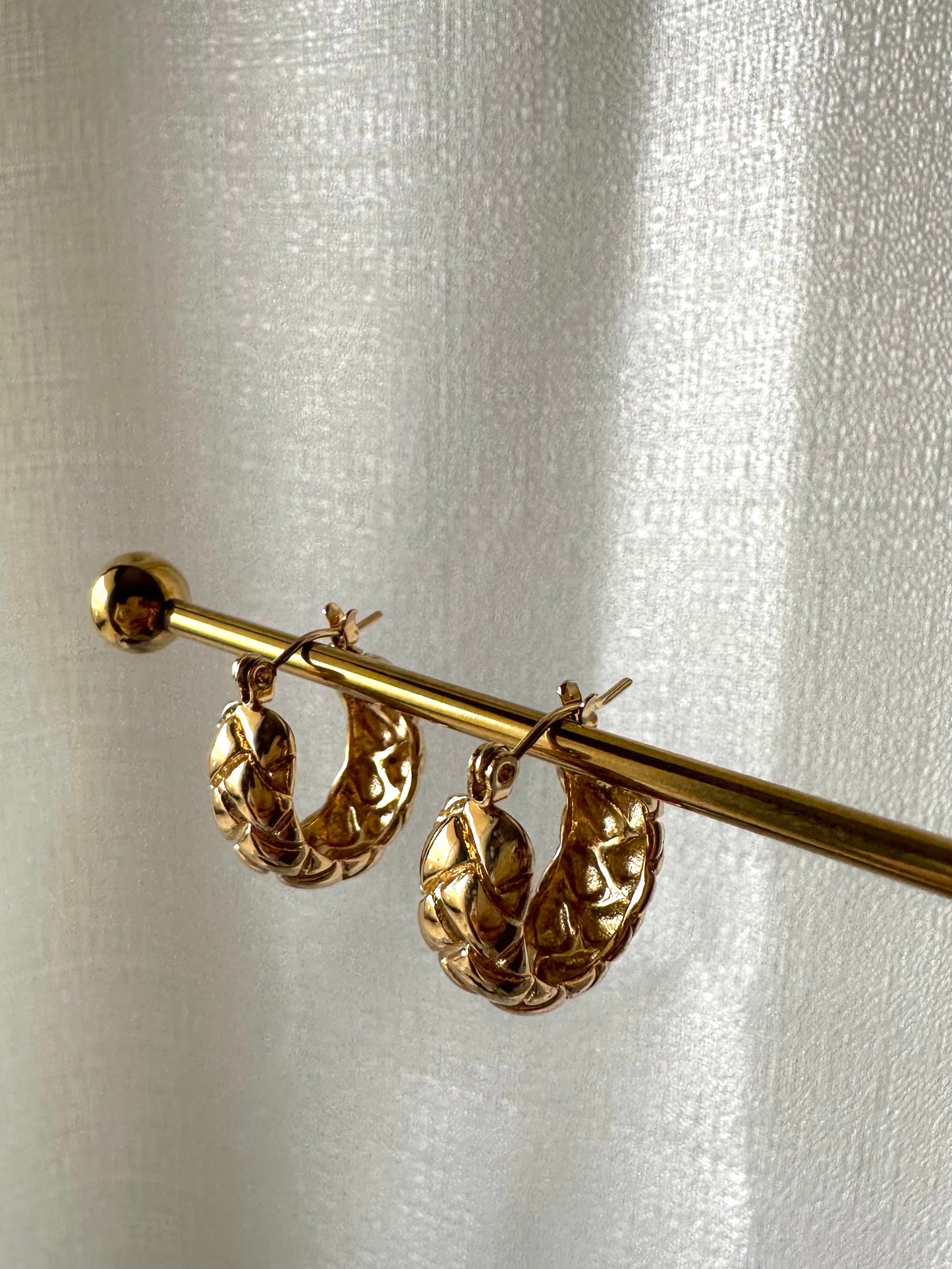 Chunky waffle hoop earrings #E0006