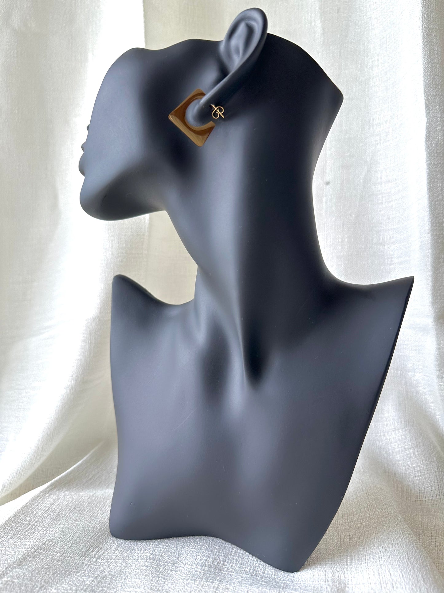 Square shaped hoop earrings #E0007