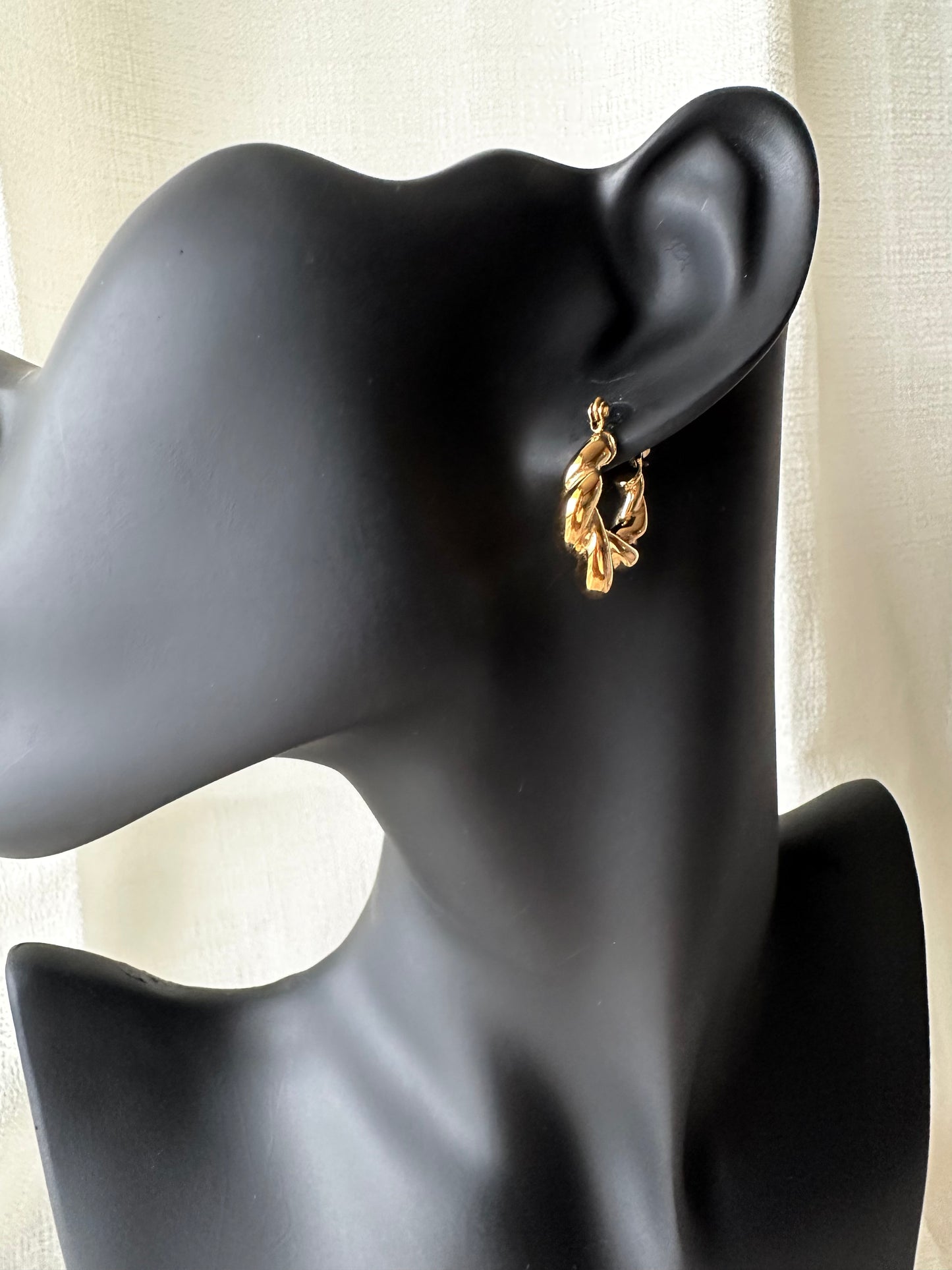 Vintage inspired twisted hoop earrings #E0009