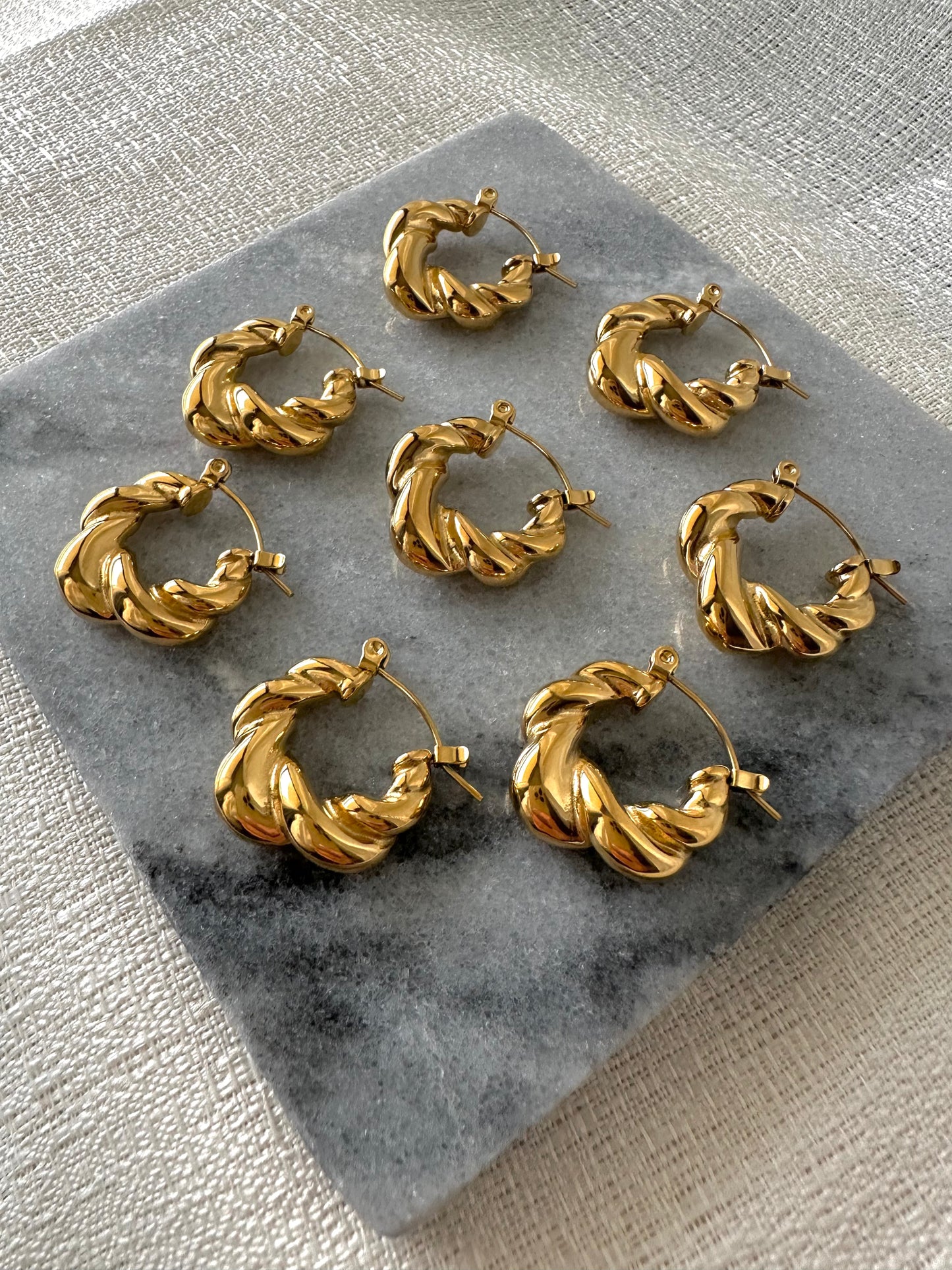 Vintage inspired twisted hoop earrings #E0009
